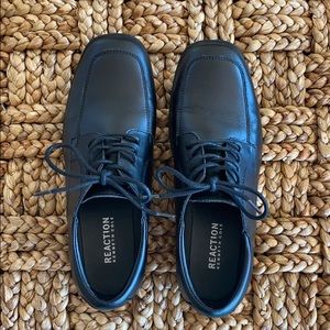 Kenneth Cole Reaction leather boys dress shoes